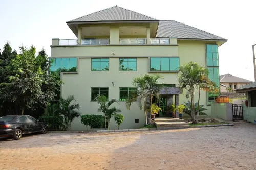 Green Suites Villa - parking
