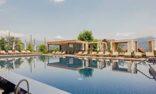 Dilijani Tun Hotel & Restaurant