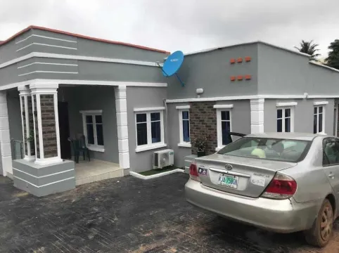 Readyhomes 短租和公寓