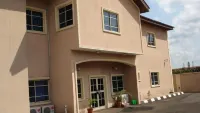 Laroy Suites Hotels in 