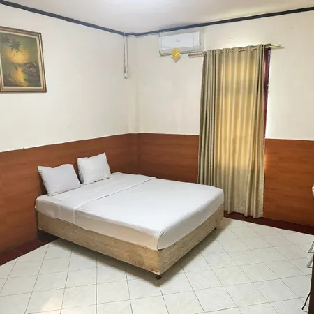 Paparisa Manise Hotel Sorong Отели в г. Соронг