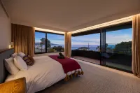 Blanc de Noir Luxe Grandeur Heated Pool and Spa Hotels in Mount Martha