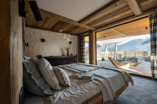 Mountain Shelter Salamandra