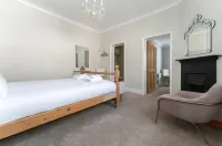 Host & Stay - the Old Coach House on Margaret Street - Bungalows