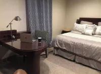 Baltzell Lodge Hotels in Great Bend