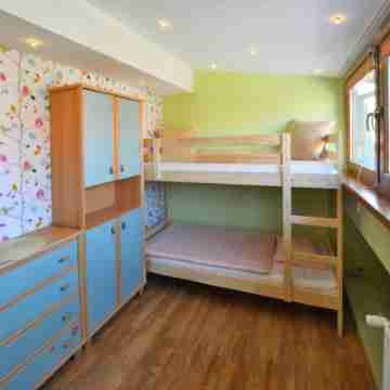 Comfortable Holiday Home with a Garden, Kolobrzeg Rooms