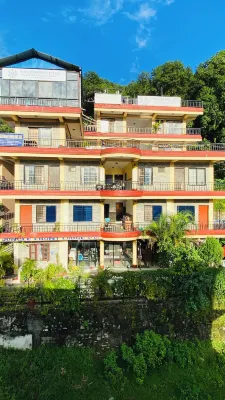 叢林前小屋 - B&B