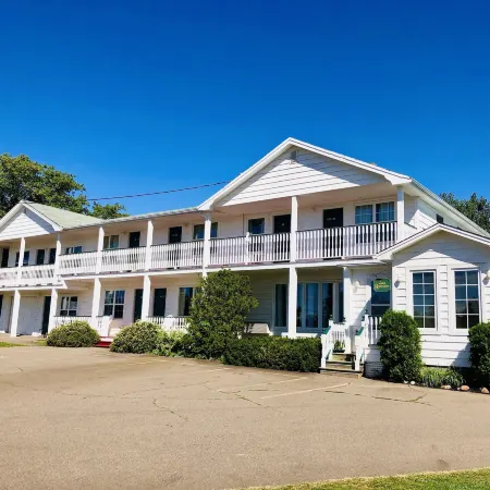Anne Shirley Motel & Cottages