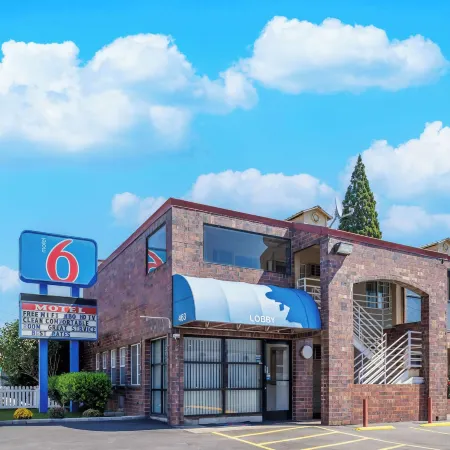 Motel 6 Canby, or