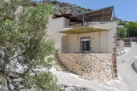 Sellia Stone House - your summer retreat Hotels in Foinikas