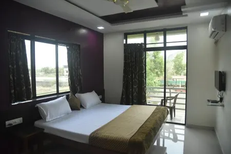 Royal Hills Resort Отели в г. Керванд