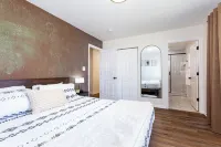 Grand Retreat/5 Bedrooms/Game Room