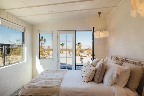 Casa Del Desierto—Private Boho Oasis with Palm Trees, Hot Tub, Fire Pits