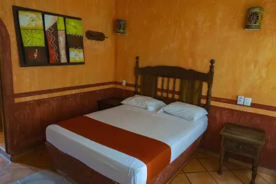 Balneario y Cabañas Isis فنادق في La Huerta