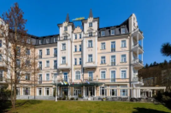 선 팰리스 스파 & 웰니스  호텔