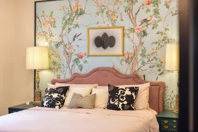 Hollywood House - Walk to UofA 아칸소 에어 앤드 밀리터리 뮤지엄 주변 호텔