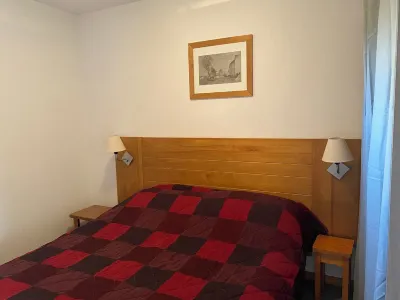 T2 apartment at the foot of the slopes, south-facing Hotels near SuperDévoluy