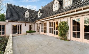Beautiful Villa in Drunen with Private Heated Pool