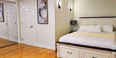 Charming 2-bedroom apartment with WiFi, AC in superb Canton 매쓰 오듀본 뮤지엄 오브 아메리칸 버드 아트 에두카티온 센터 주변 호텔
