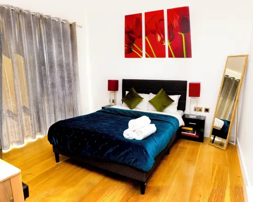 Peninsula Life: Stylish Greenwich 1Bed Flat