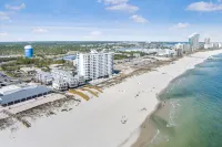 The Bluffs at Orange Beach #8 by Southern Vacation Rentals - Sea View