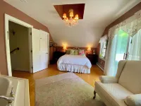 Green River Bridge Inn Hotels in Marlboro