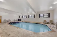 Best Western Alamo Suites - Kolam Renang
