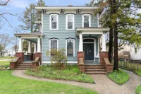 Walk to downtown/beach Huge historic house perfect for large groups or families