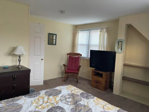 2nd floor of duplex. Bay view, sunsets, beach, activities. Great family getaway!