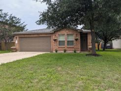 Cozy Retreat Outside of Austin, great for families!