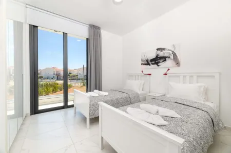 By the Beach - Royal Sapphire Villa