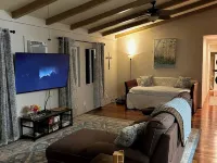 Big Island "Whole House 5BR/2BA" Retreat For Work & Play!  Sleeps 16 ハワイアン・パラダイス・パークのホテル