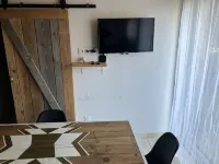 Farmhouse cabin with indoor pool and Jacuzzi