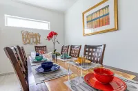 Luxury Modern Villa-Pool, Ocean View Deck, In/Outdoor Kitchen, 5min to the beach