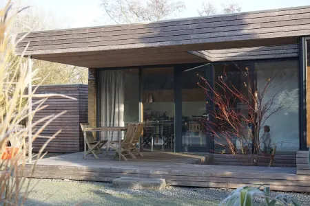 noise | Design cottage with 2 apartments Отели рядом с достопримечательностью «SEA LIFE Timmendorfer beach»