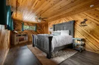Dog Friendly, Fully Gated, Private Cabin by Fool Hollow Lake