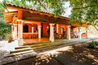 Villa Luna Grande Secluded Beach Estate