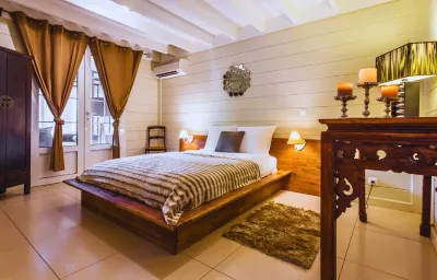 Tropical House with Pool & Paddle Near the Lagoon! Rated  with Pmr Access