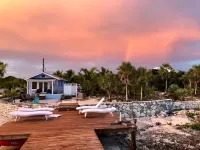 Beach Front Home with Dock and Beach. Blue Hole and Sandbar Nearby. - 2 Sao