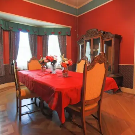 Dukes Street Retreat 5min from I-95!