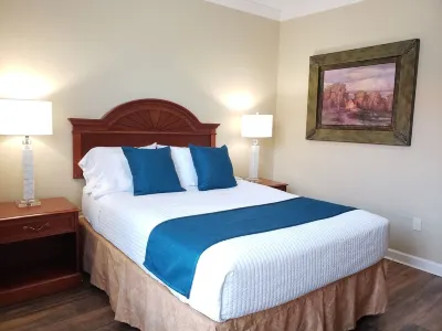 Spacious 2 bedroom condo resort 15 min from Disney