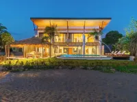 Oceanfront Oasis - 9BR Infinity Pool Villa Hotels in Potrero