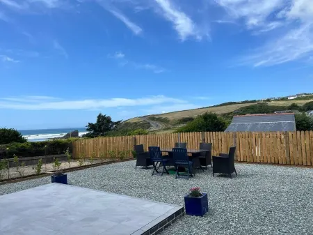 Seacliff Located Just 200m From the Popular Broad Haven Beach, Pembrokeshire