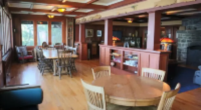 Historic Point Comfort Lodge on Upper Klamath Lake at Rocky Point