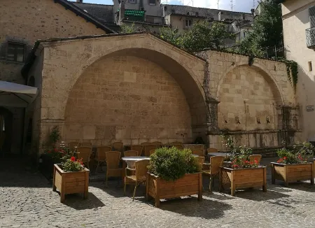 Town house with a terrace and fire place in Scanno.