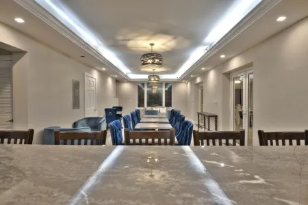 Silk Cotton Villa 4 Отели рядом с достопримечательностью «Dolphin Cay Atlantis»