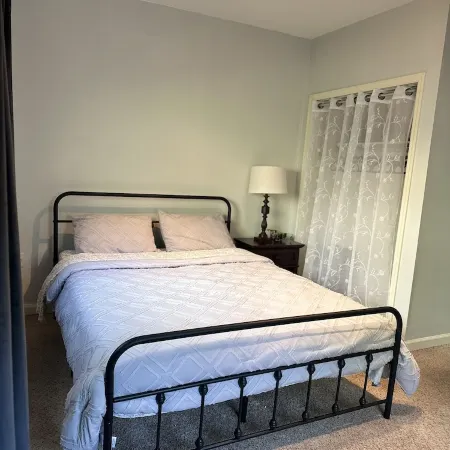 Renovated Vintage Chic Oasis - Urban Homestead, 8 Min Downtown Access!