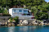 Beach House - Spectacular Beach House with Hot Tub (4 +1 Bedrooms,4 Bathrooms)