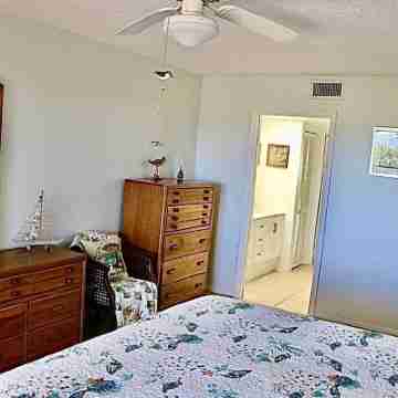 Ocean front Condo with private beach access. Rooms