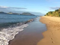 Private romantic retreat, ideally located, panoramic views, walk to the beach. Hotels in Cliftons